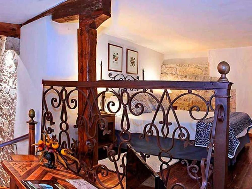 Hotel Real Monasterio De San Zoilo